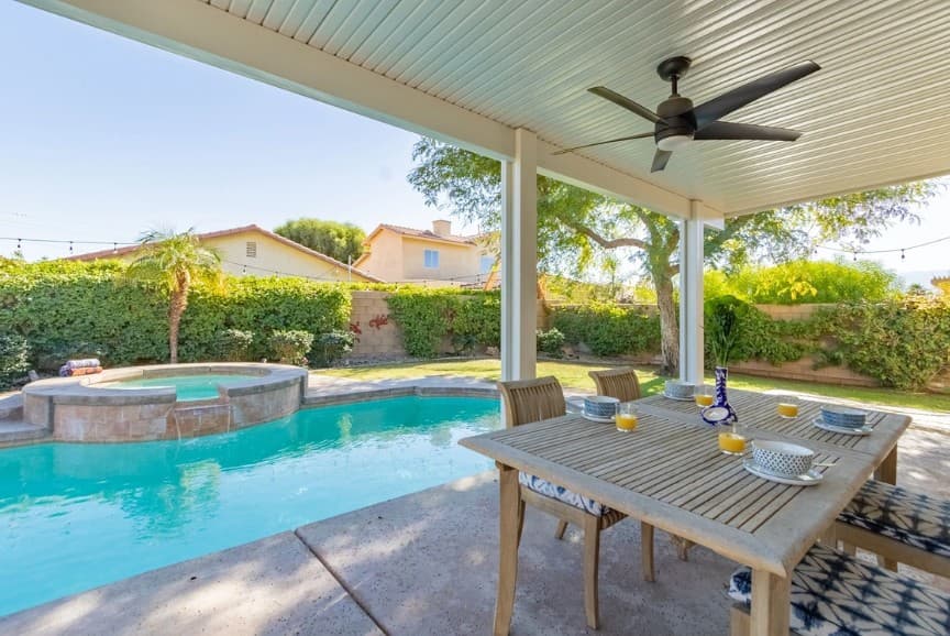 Sunny Palms - Image 26