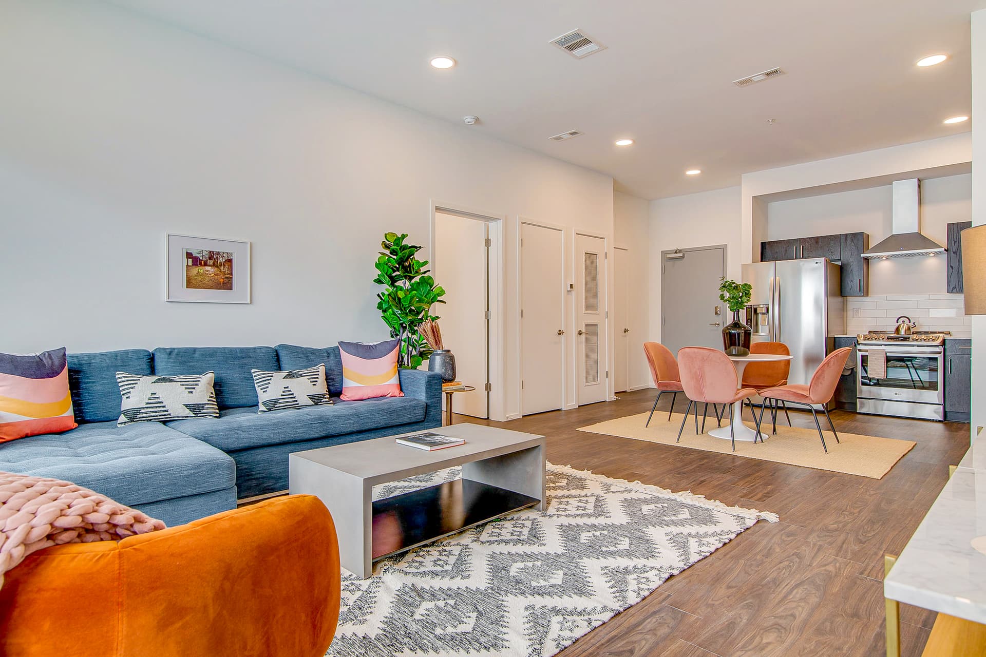 Green Illume Home - Image 2