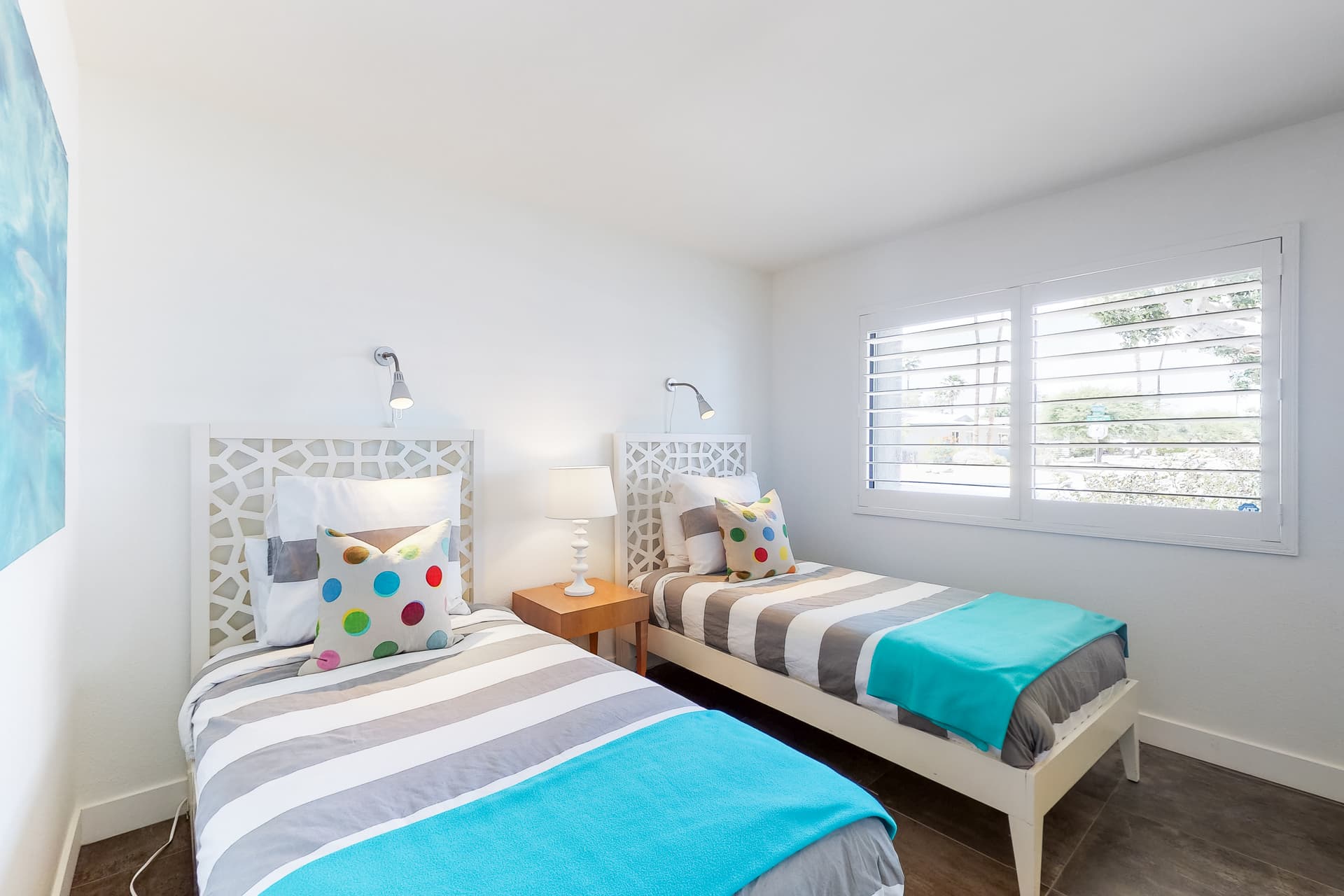 Freestone Modern Home - Image 14