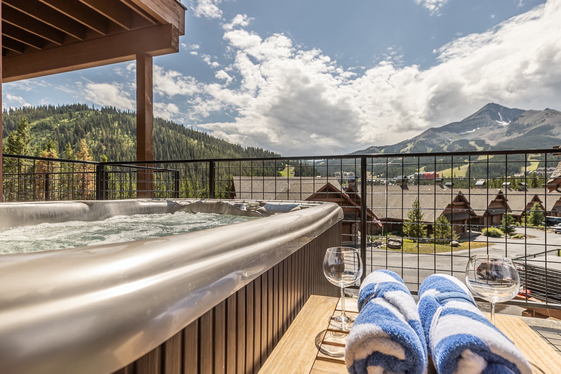 Alpenglow Condo #26D - Image 2