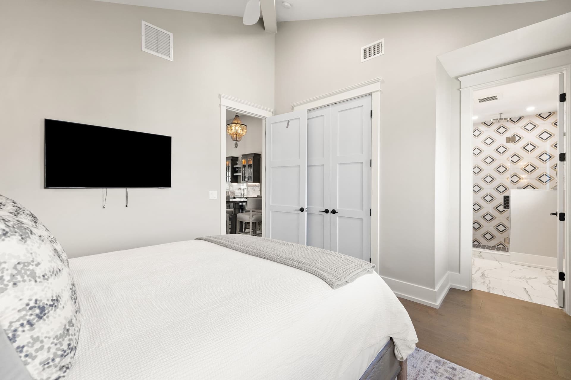 Emerald View - Image 39