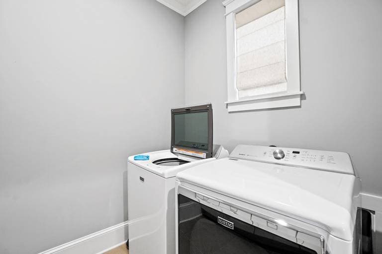 Blue Whale Bungalow - Image 16