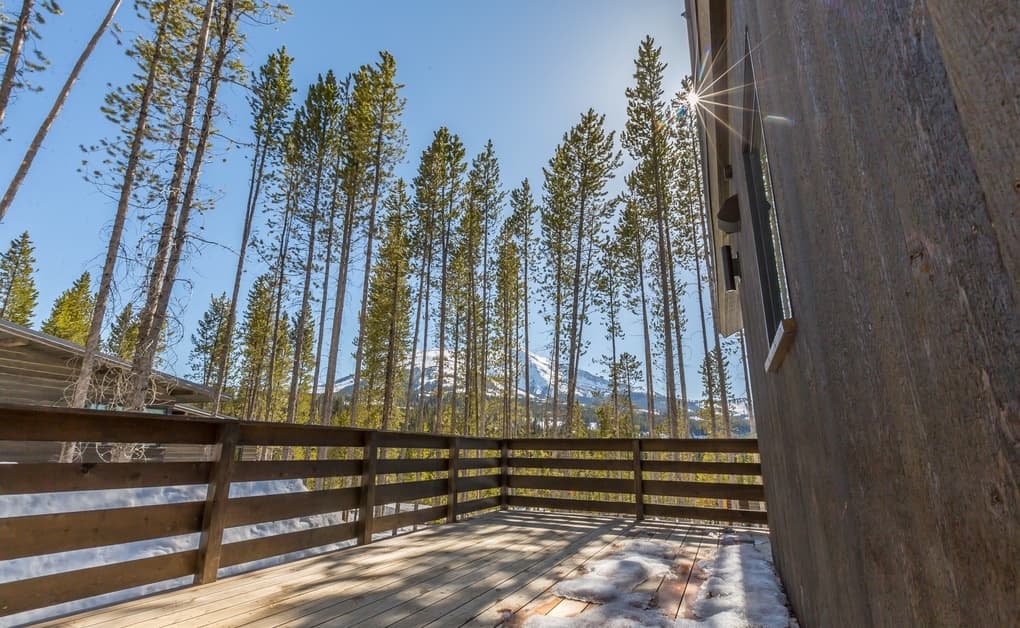 Lake Cabin #11 - Image 5