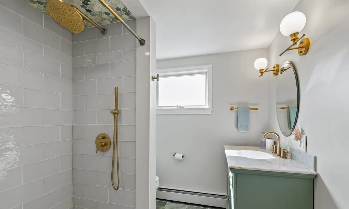 Over the Horizon - Image 15