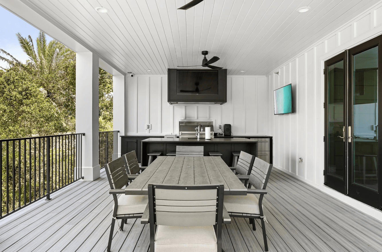 All Decked Out Seagrove - Image 12