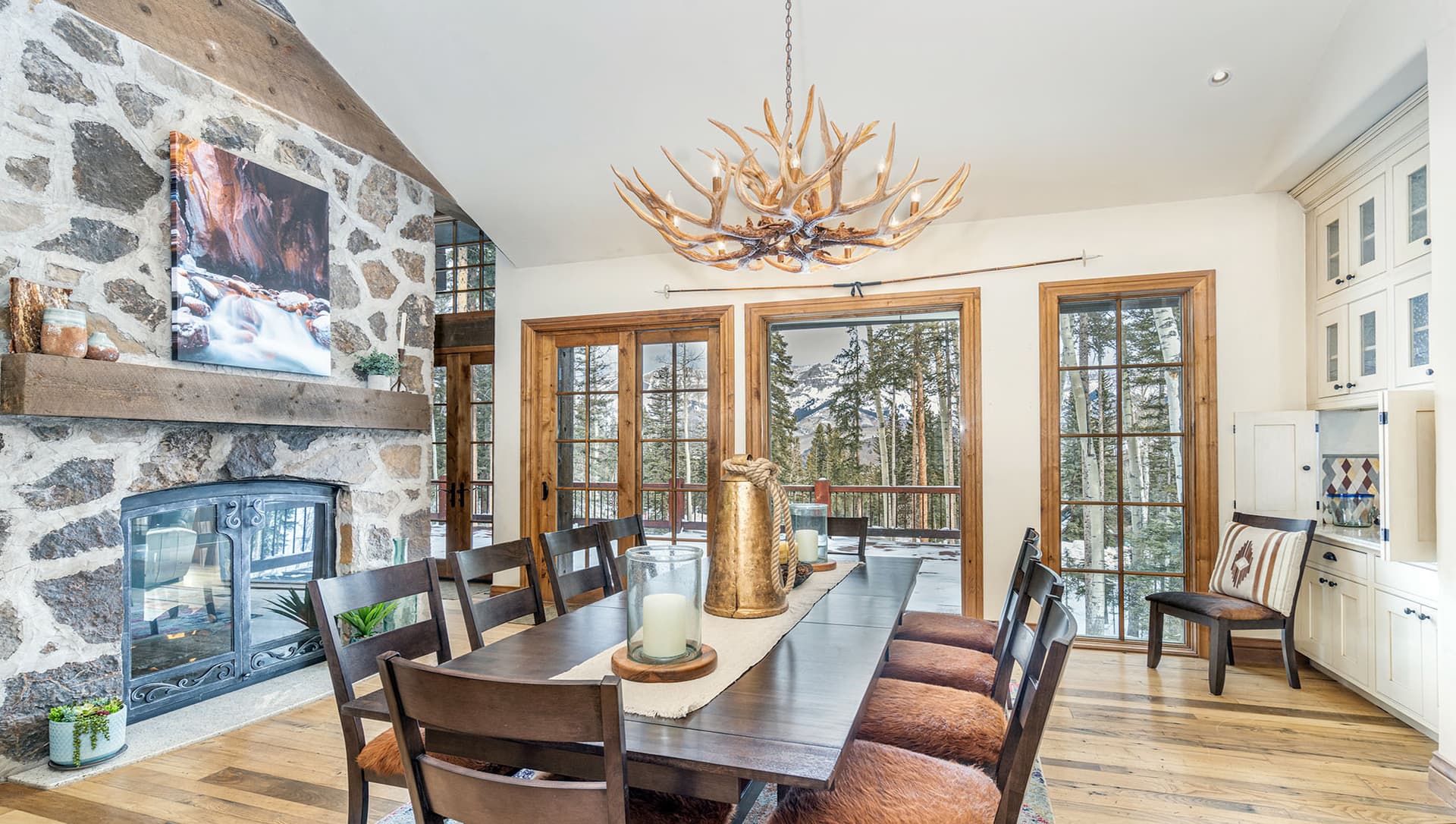 Twin Elk Lodge - Image 8