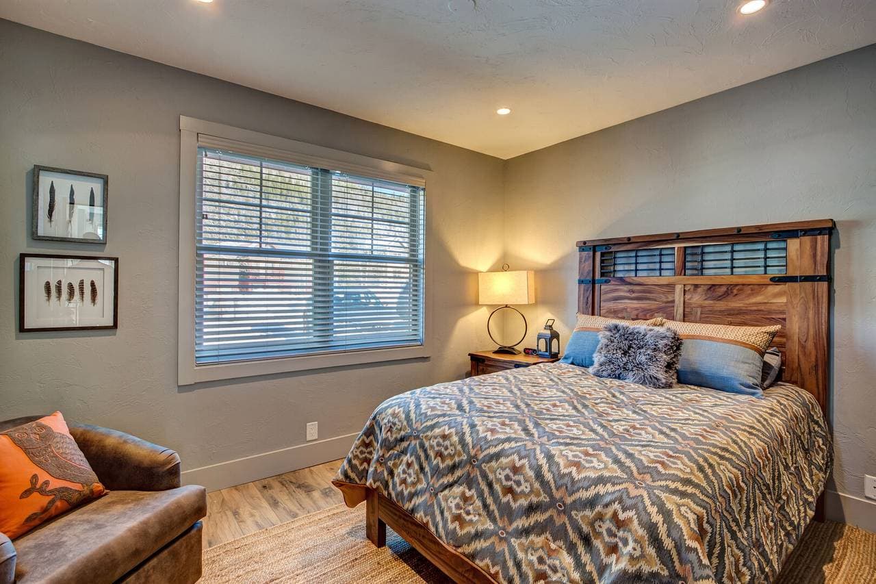 Creekside Escape - Image 24