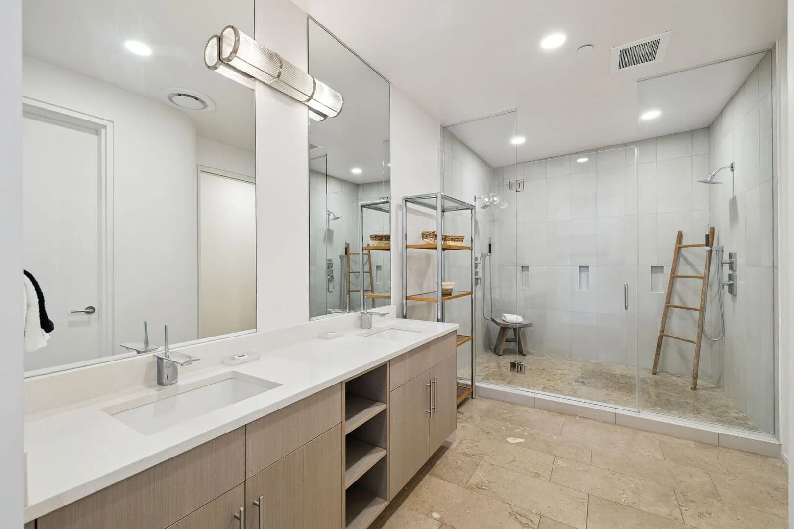 Viridian Penthouse #402 - Image 27