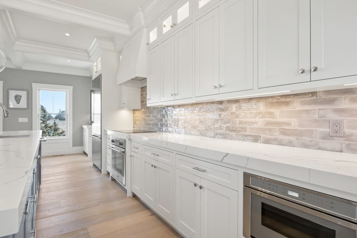 Strong Island Manse - Image 11