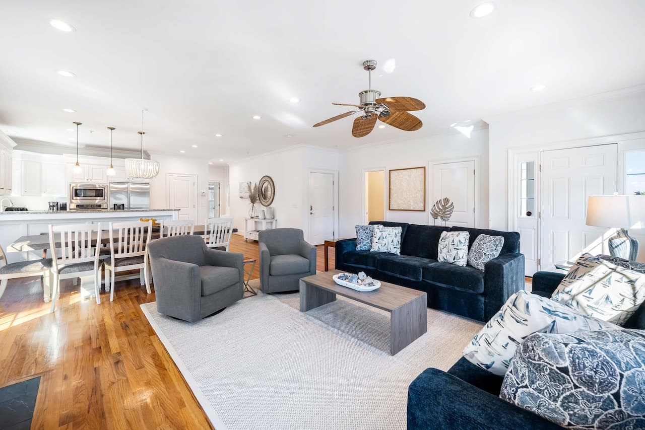 Front Beach Fun - Image 11