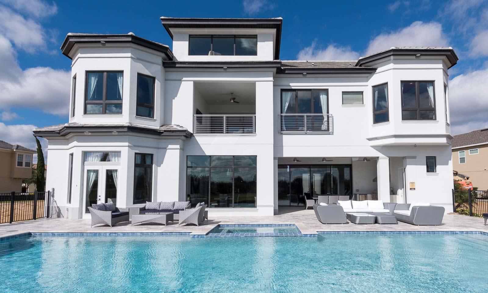 The Outstanding Oasis - Image 53