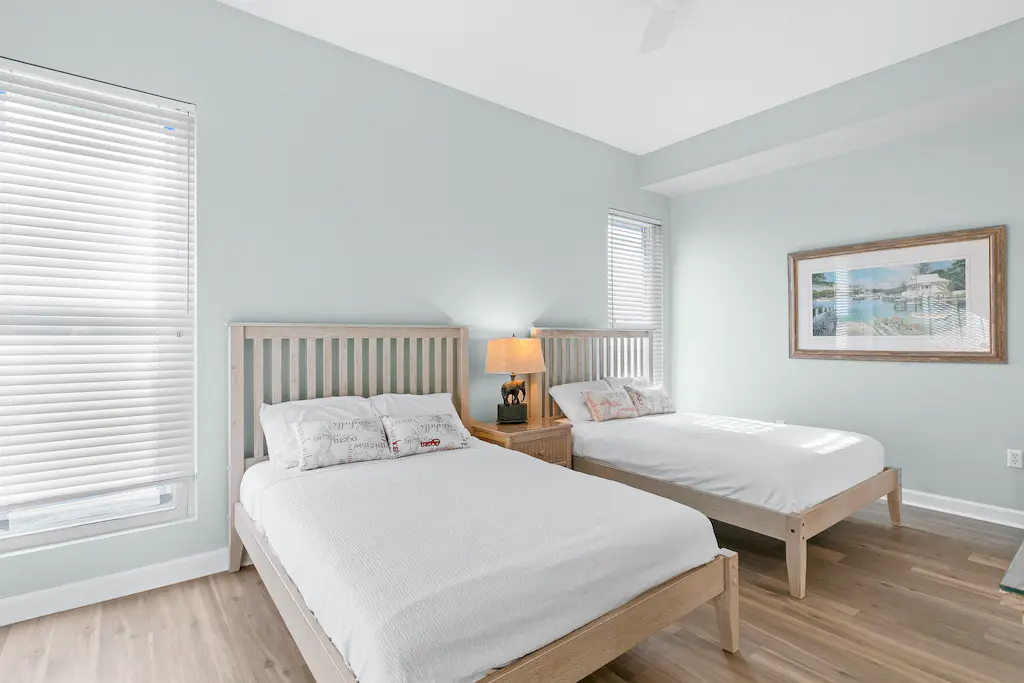 Crescent 404 Home - Image 13