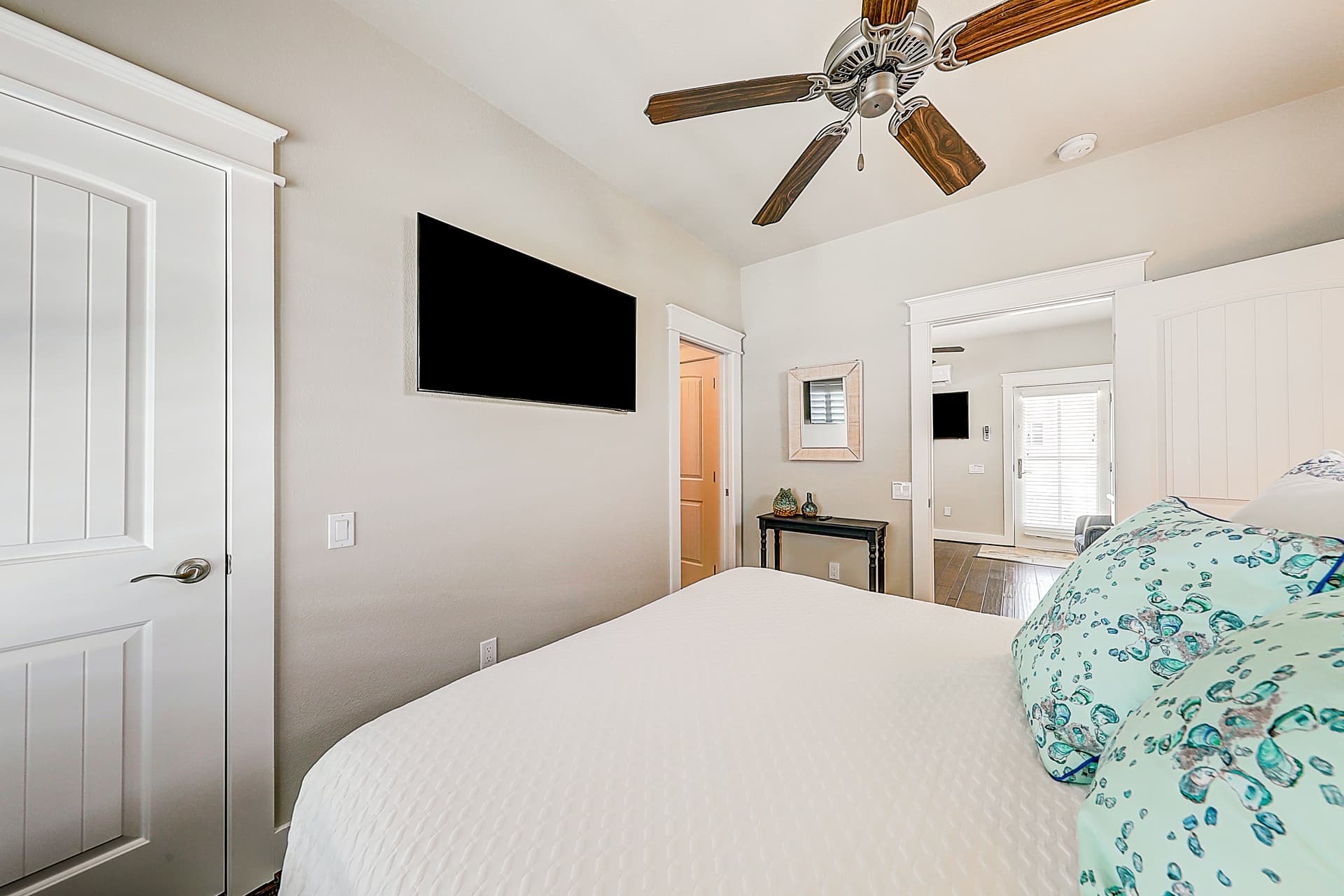 Sunrise Avenue House - Image 34