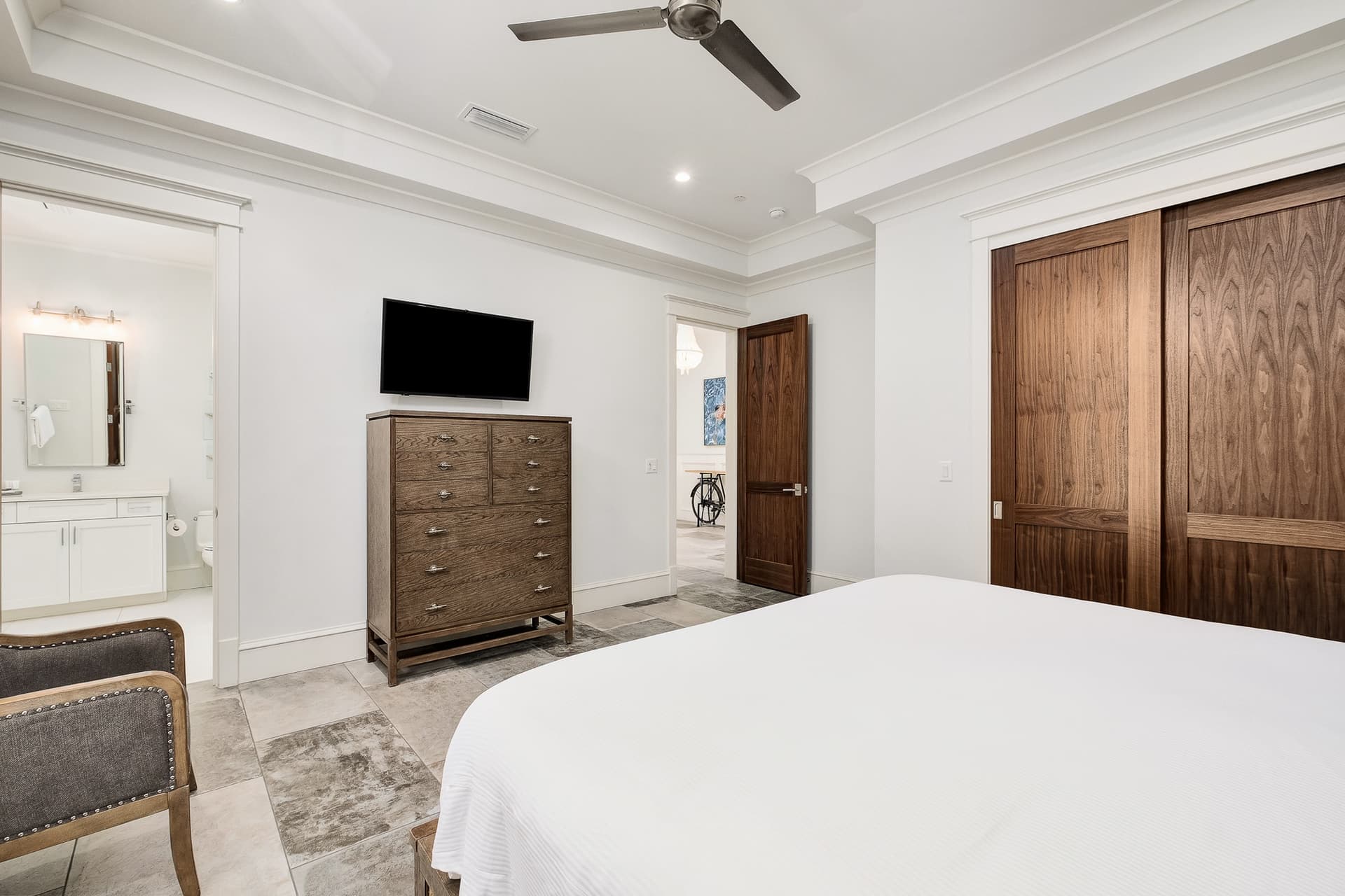 Oasis at Park Row Manor - Image 44