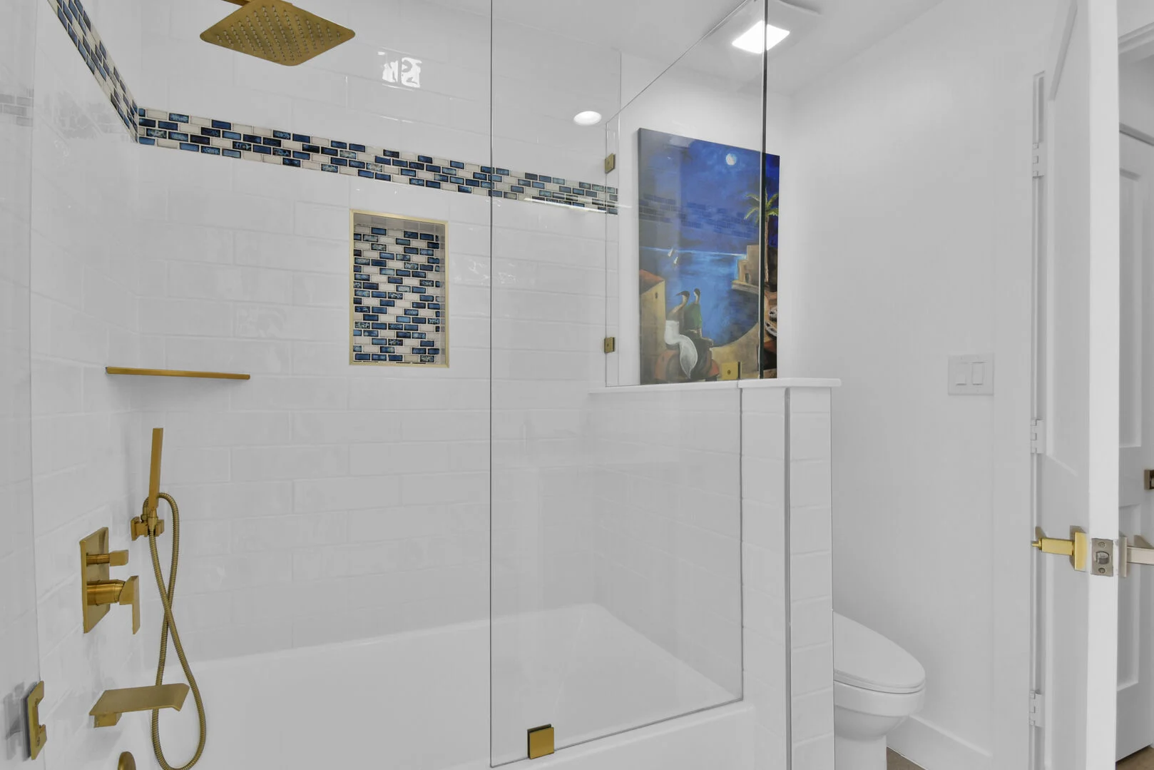 Palms and Playhouse - Image 21