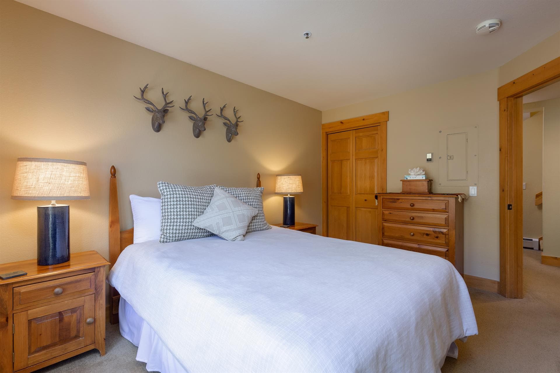 Treetop Haven Retreat - Image 16