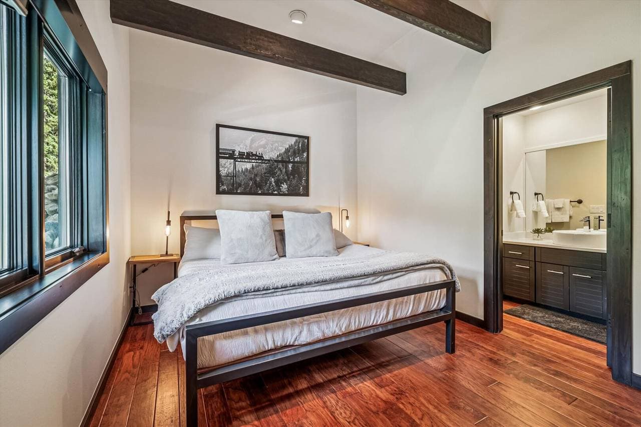 Summit Solitude Estate - Image 34