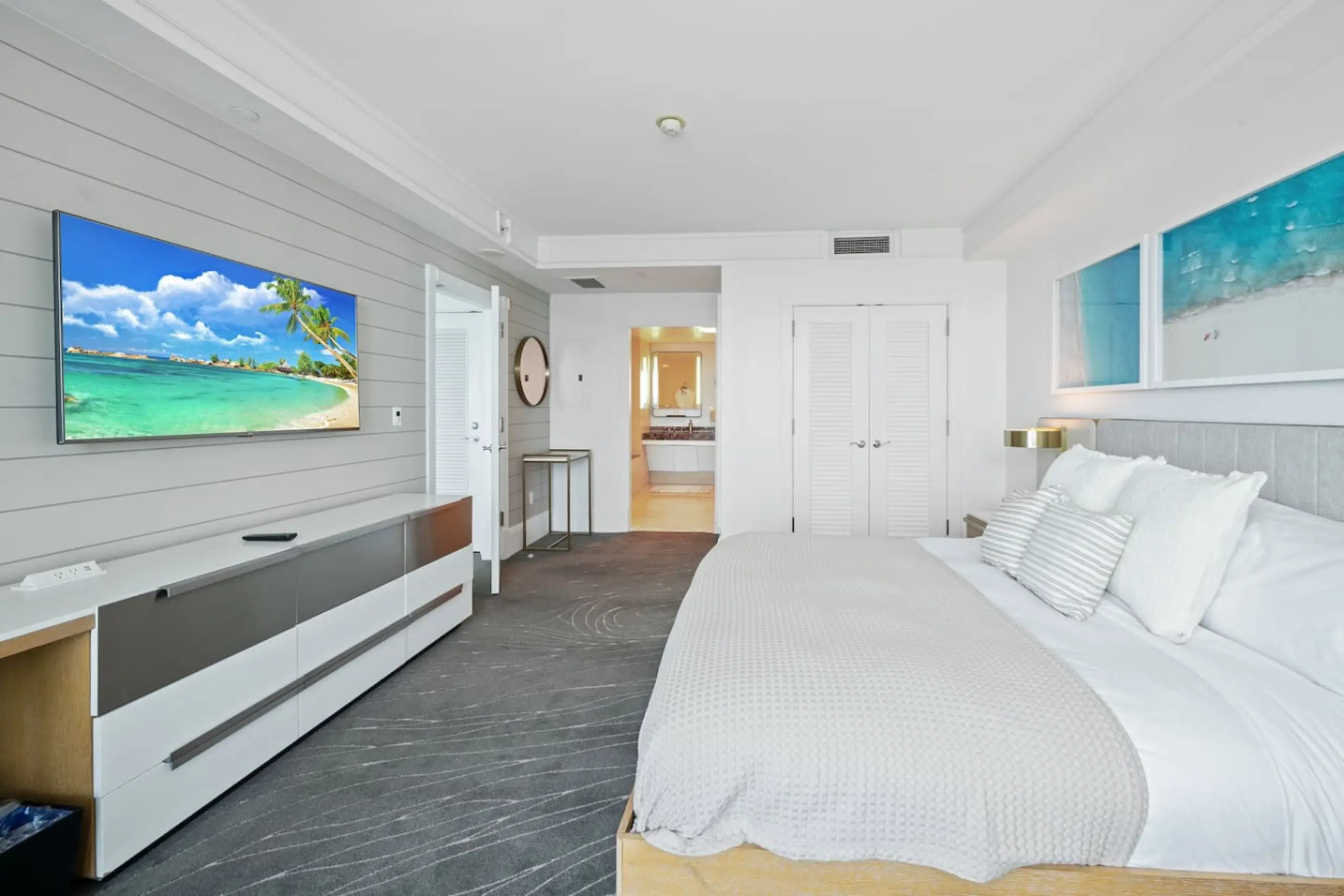 Elysian Residence #1605 at The Ritz-Carlton - Image 9