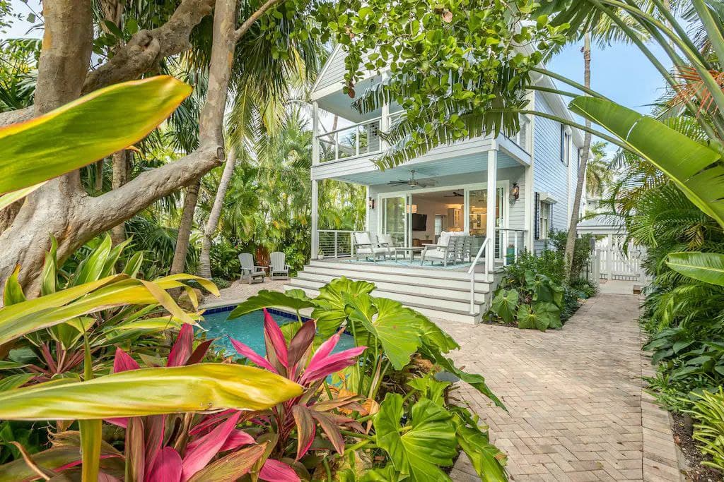 Tropical Retreat - Image 28