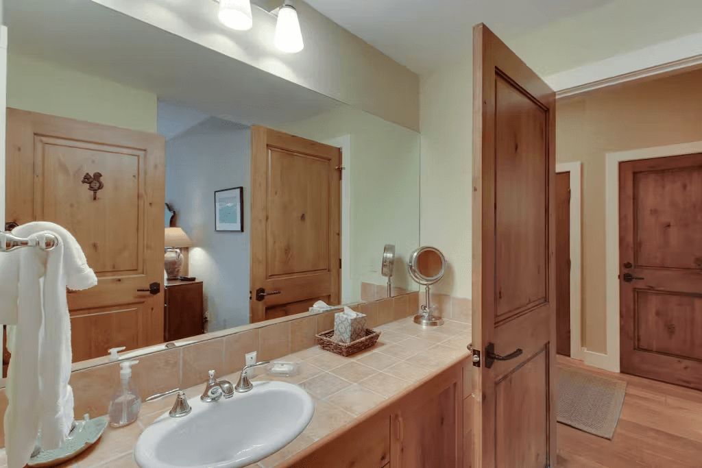 Wildflower Luxury - Image 24