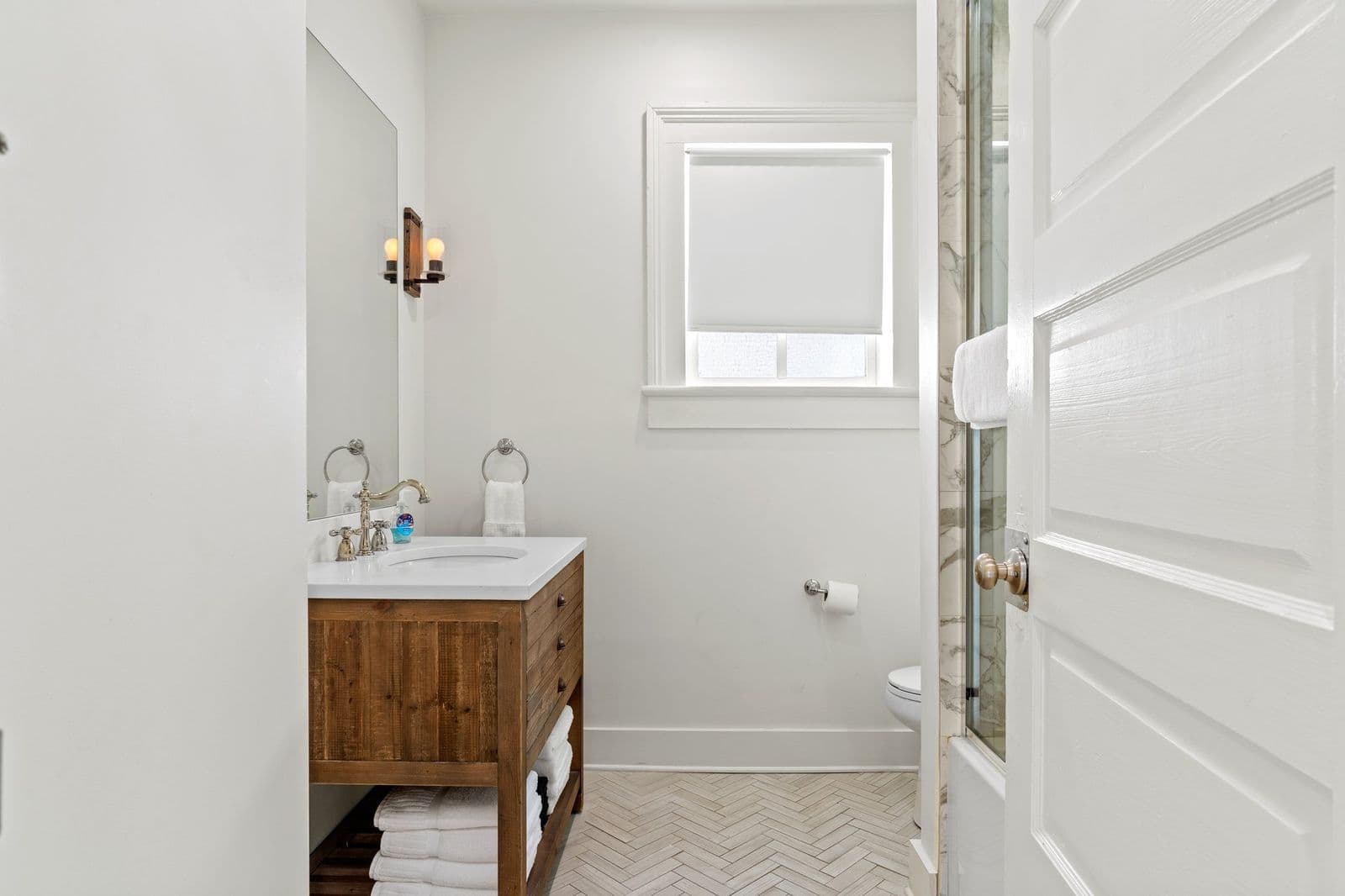 Faire Lounge on Magazine - Image 10