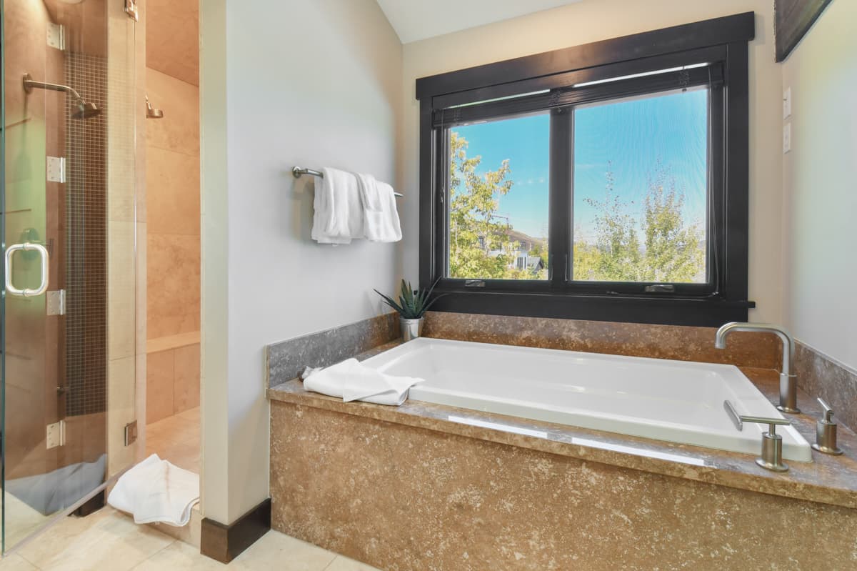 Empire Villa - Image 21