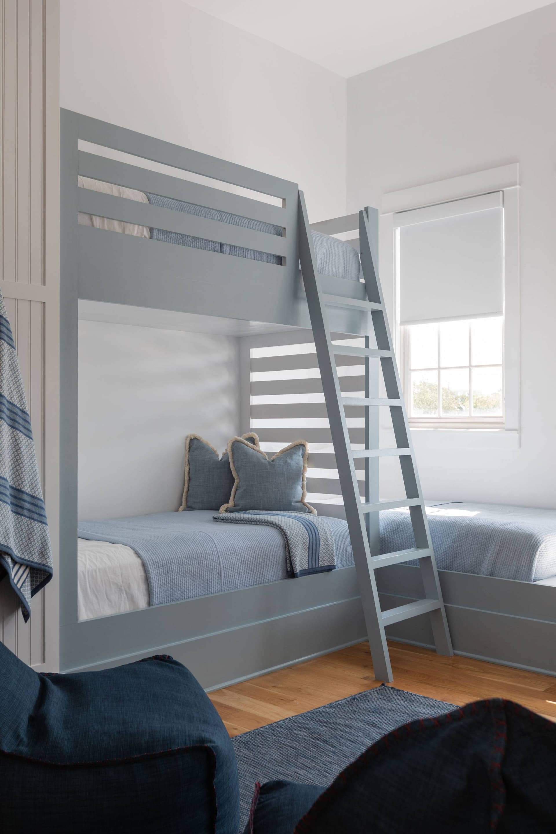 Center Stage - Image 17