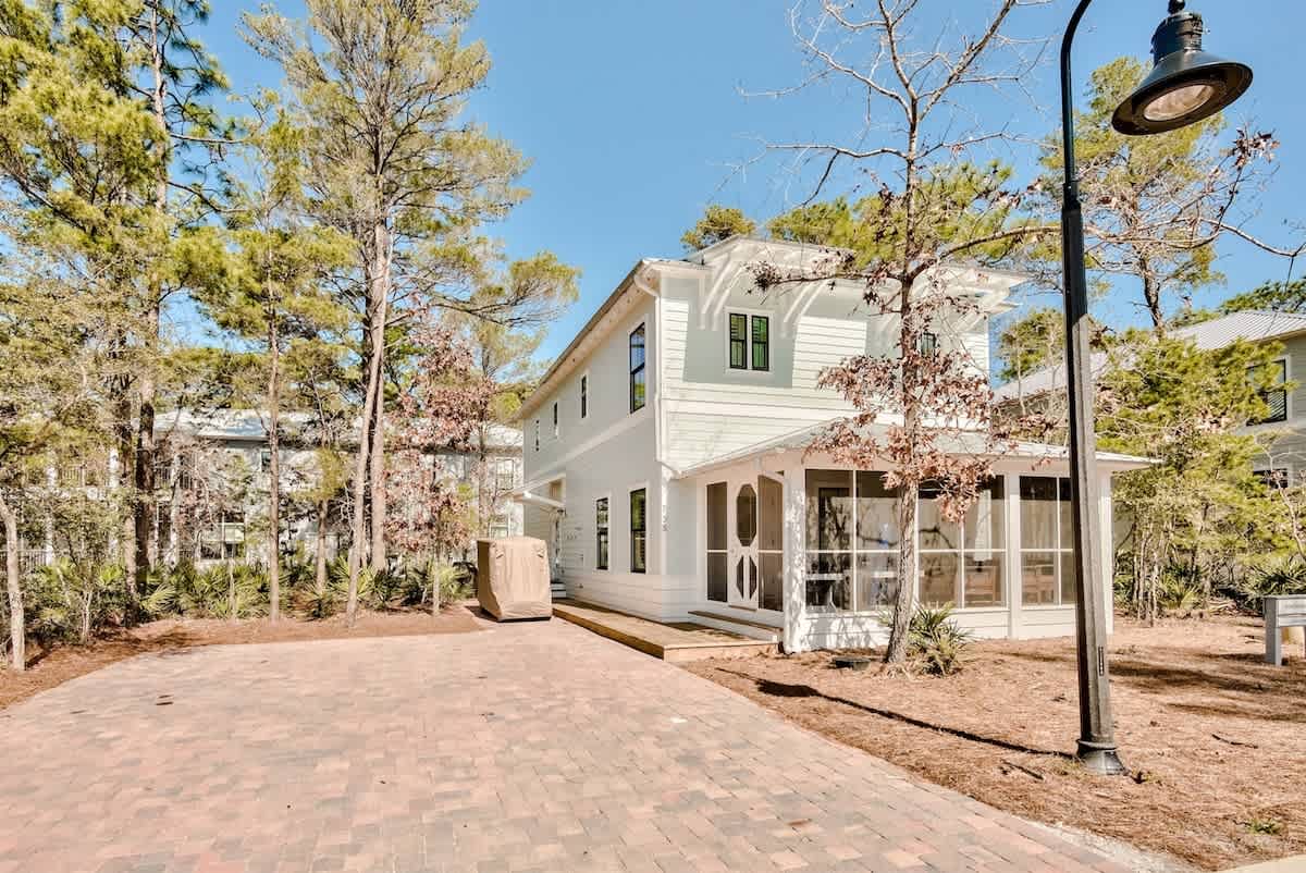 Southern Tides - Image 31