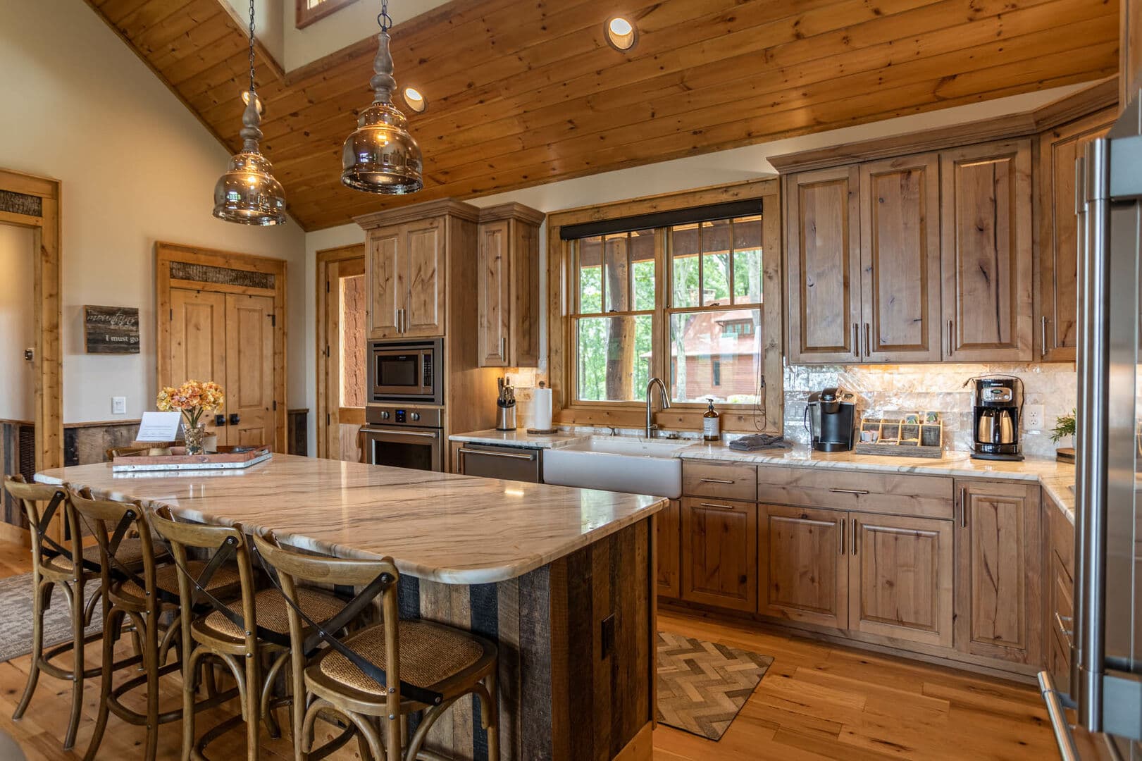 Lazy Bear Home - Image 3