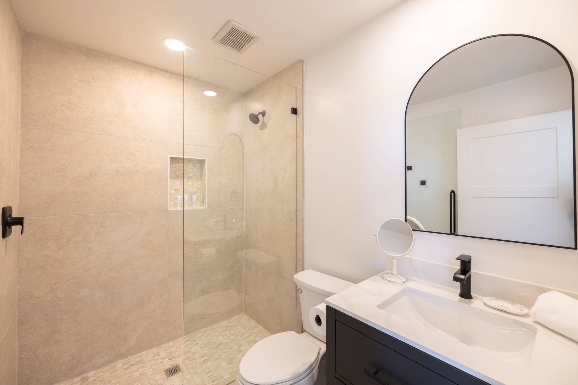 Estate on Harmony - Image 41