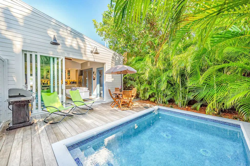 Island Retreat - Image 2