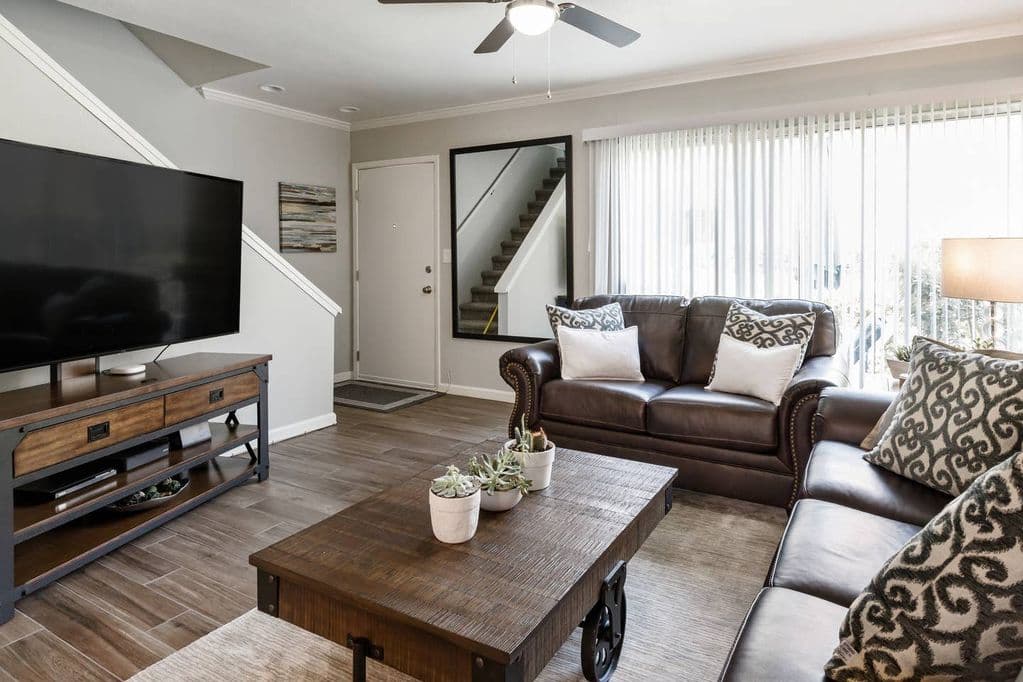 Rustic Modern Townhouse - Image 1