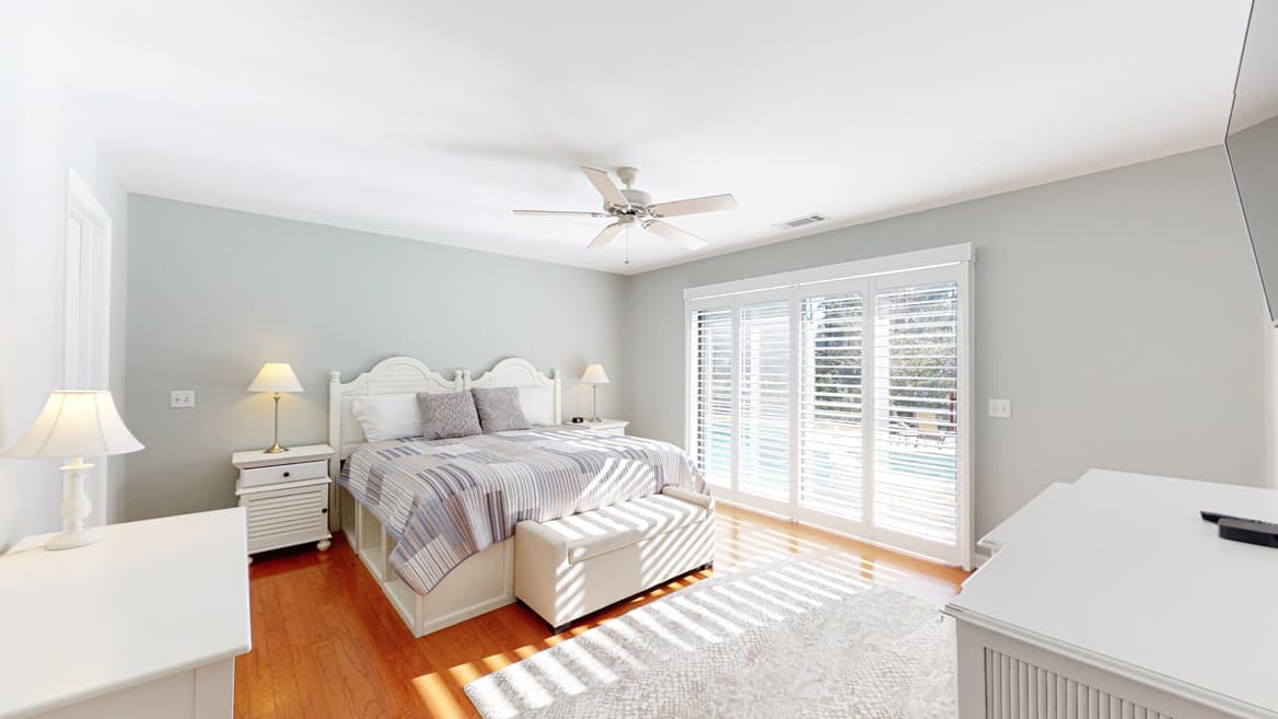 Port House - Image 2