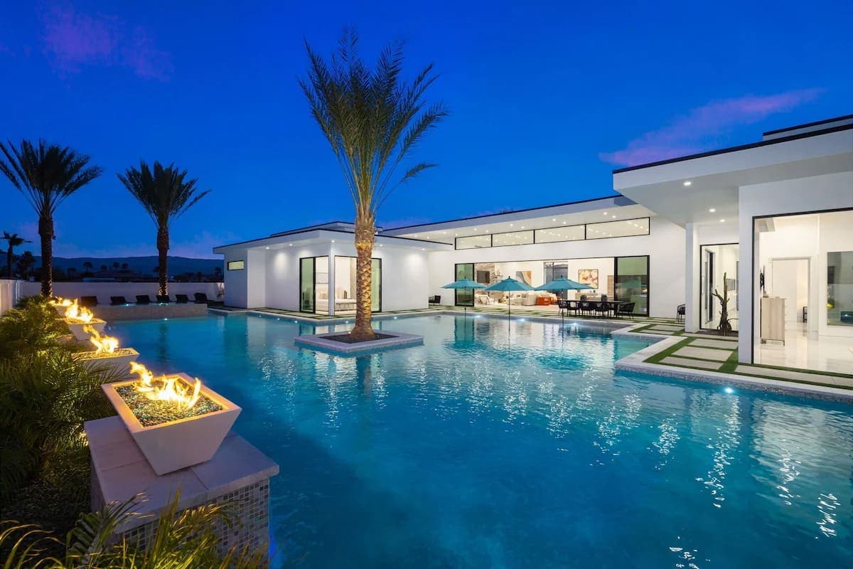 Bravo Villa #13 - Image 51