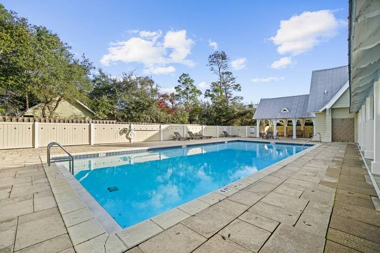 Waterfront House - Image 44