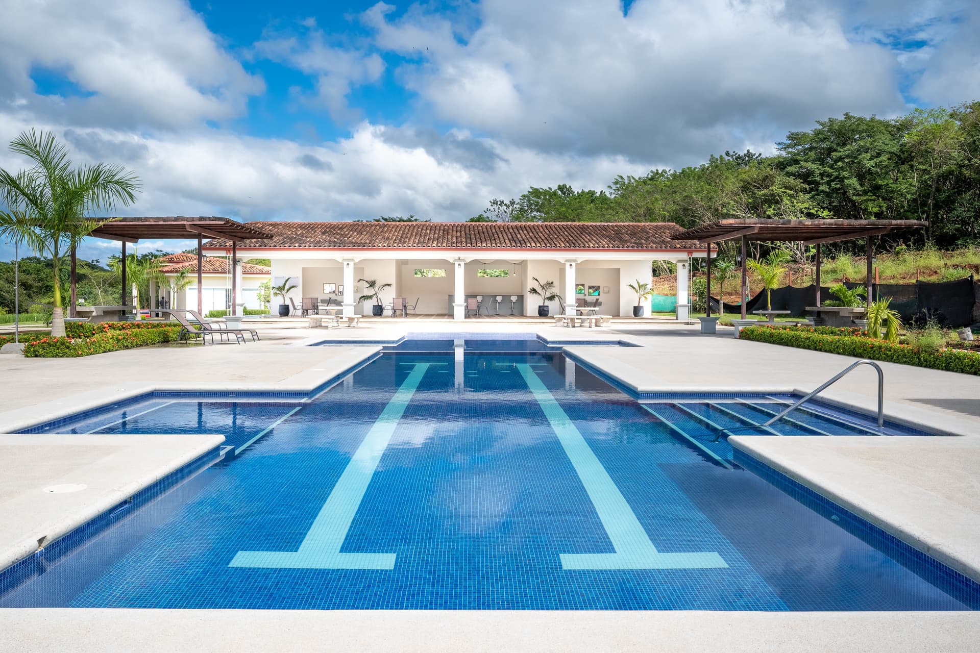 Jacarandas Home - Image 5