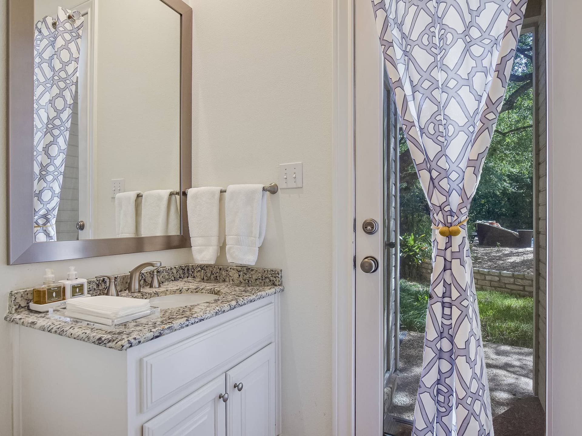 Austin Country Club Estate - Image 28