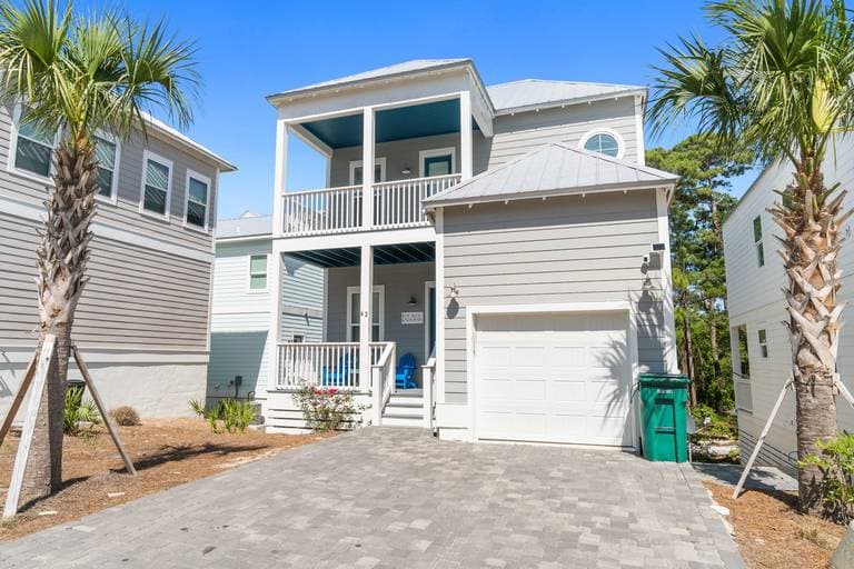 Charming Blue Haven - Image 29