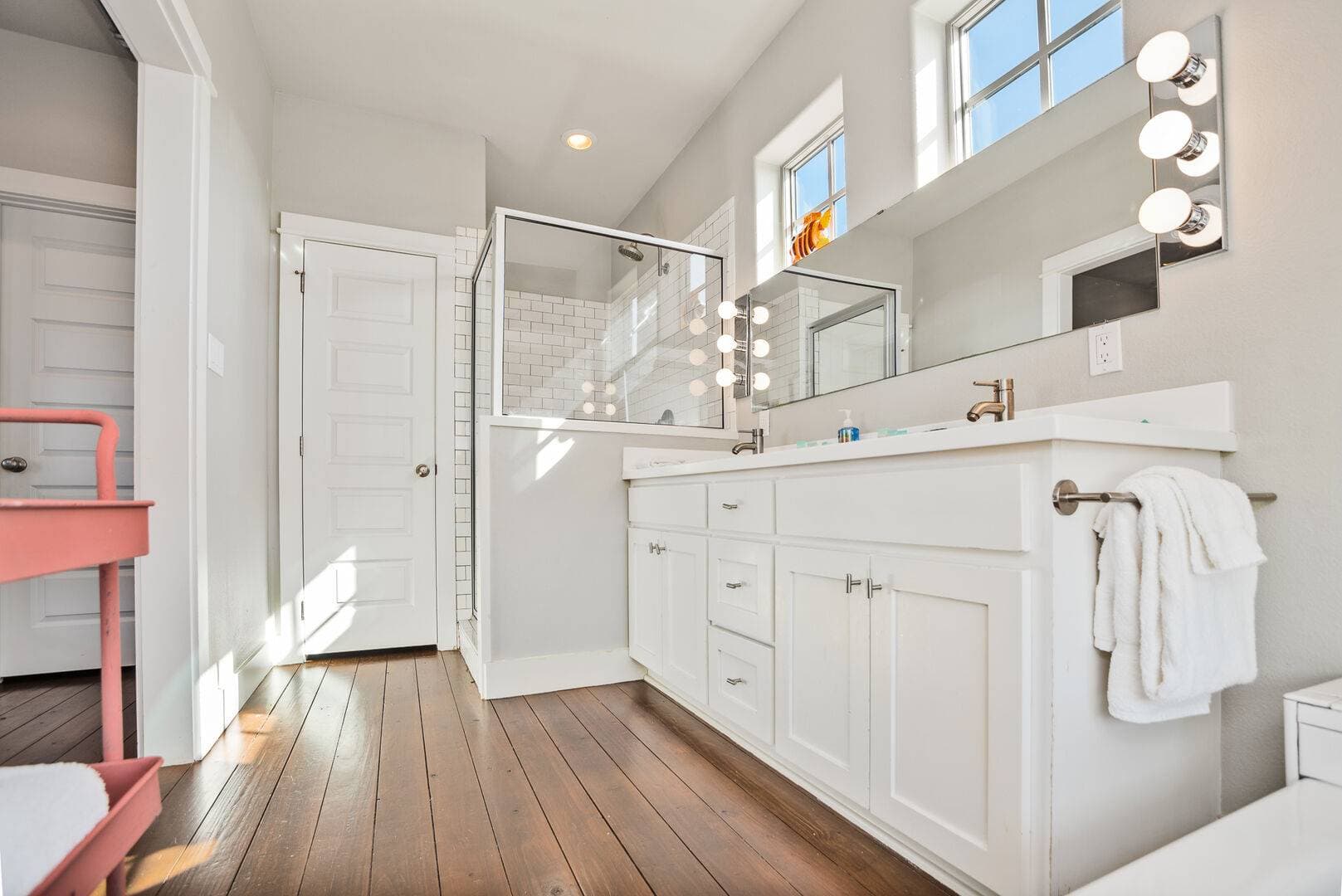 Oyster Sands Escape - Image 13