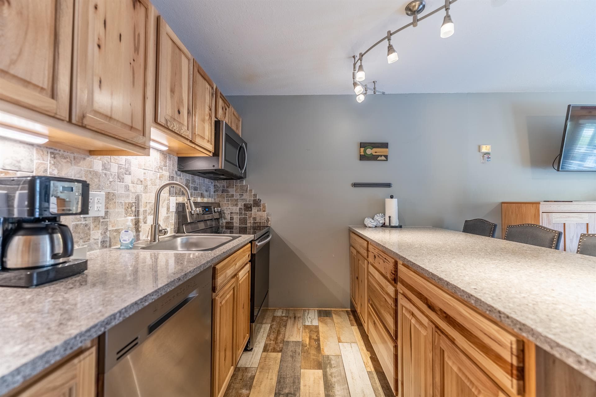 Cedar Cabin - Image 2