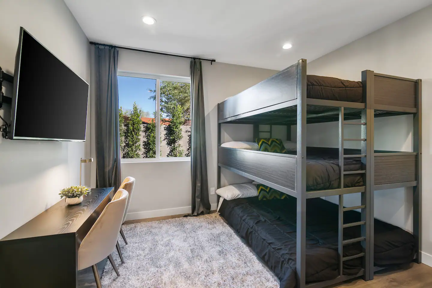 Opulent Haven - Image 16