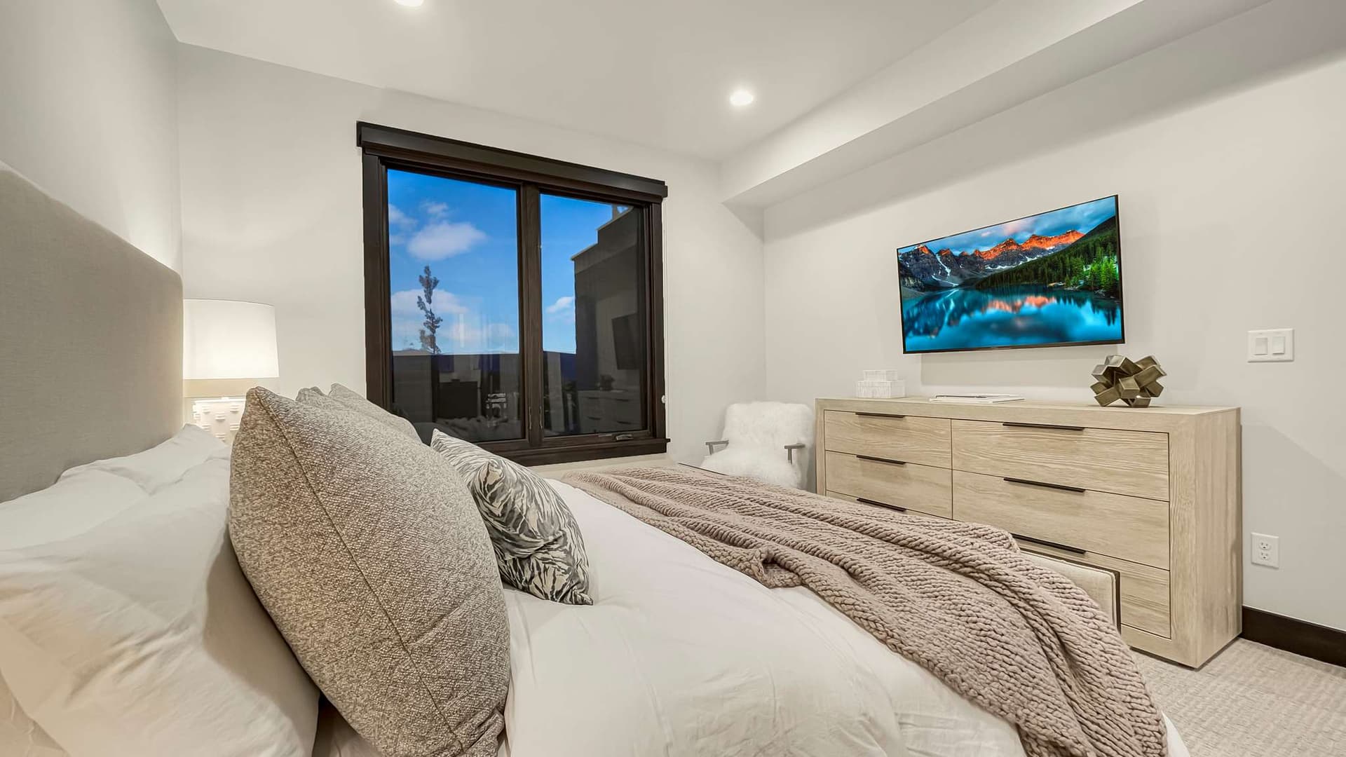 Grande Vistas Estate - Image 75