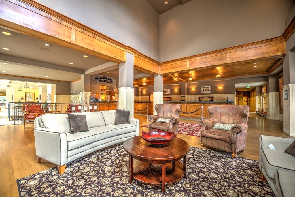 Main Street Condo #3401 - Image 25