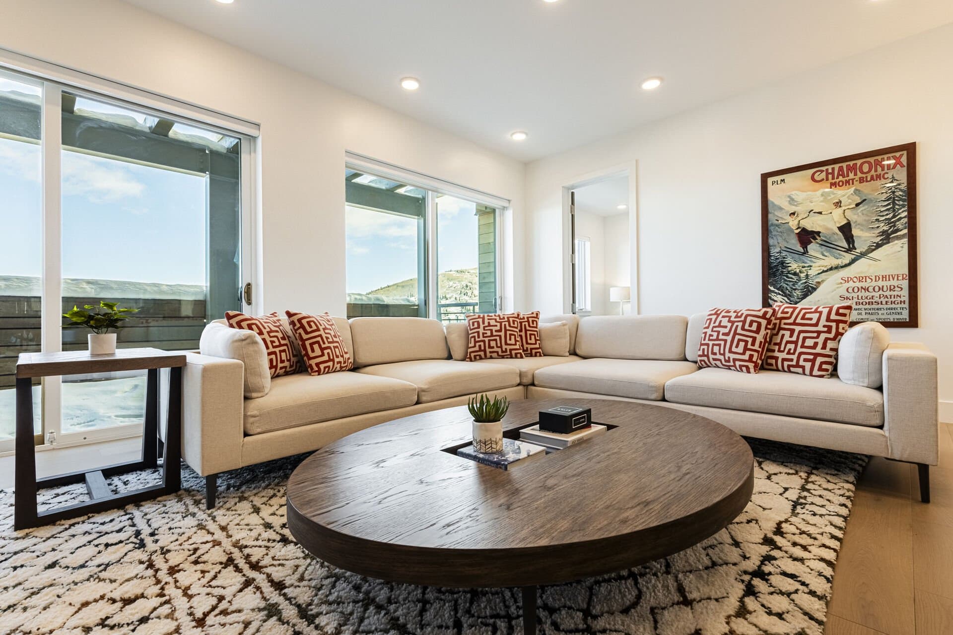 Apex Condo #304 - Image 2