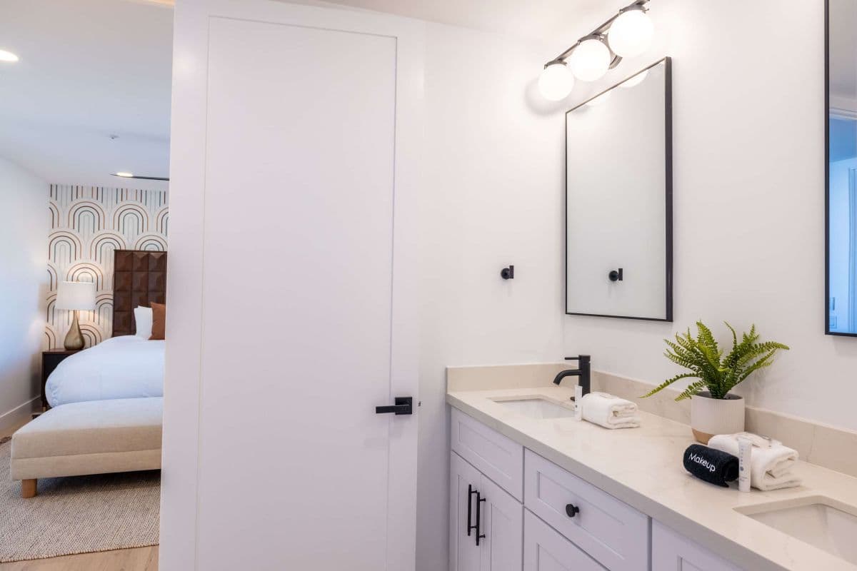 Residence at King's Place - Image 23