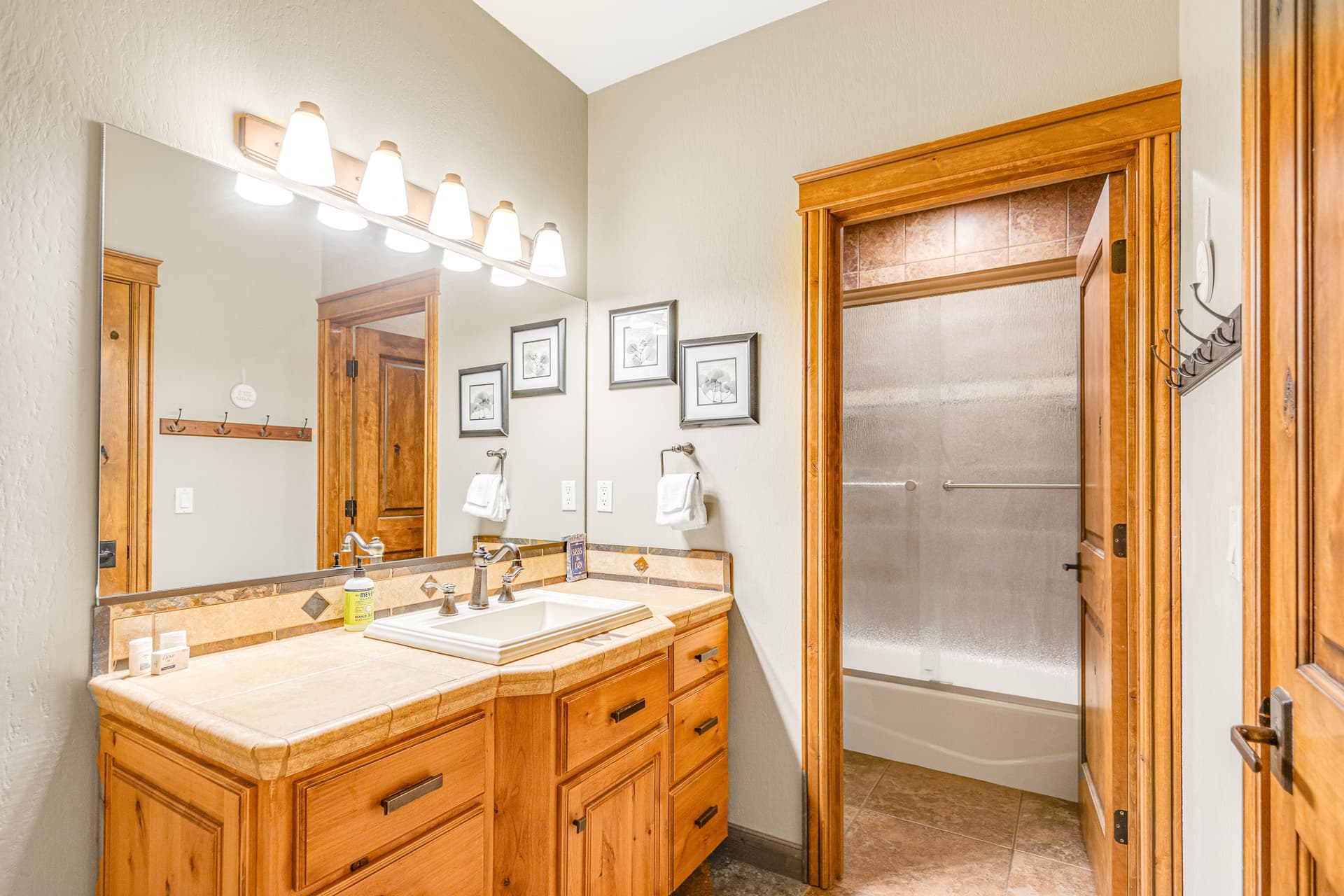 DeJa View - Image 36