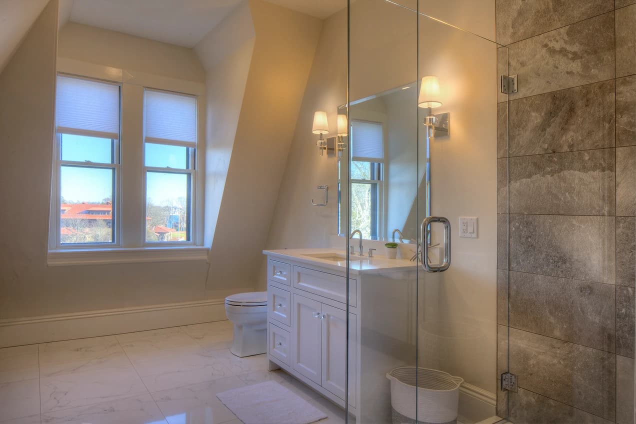 Cliffside Estate - Image 36