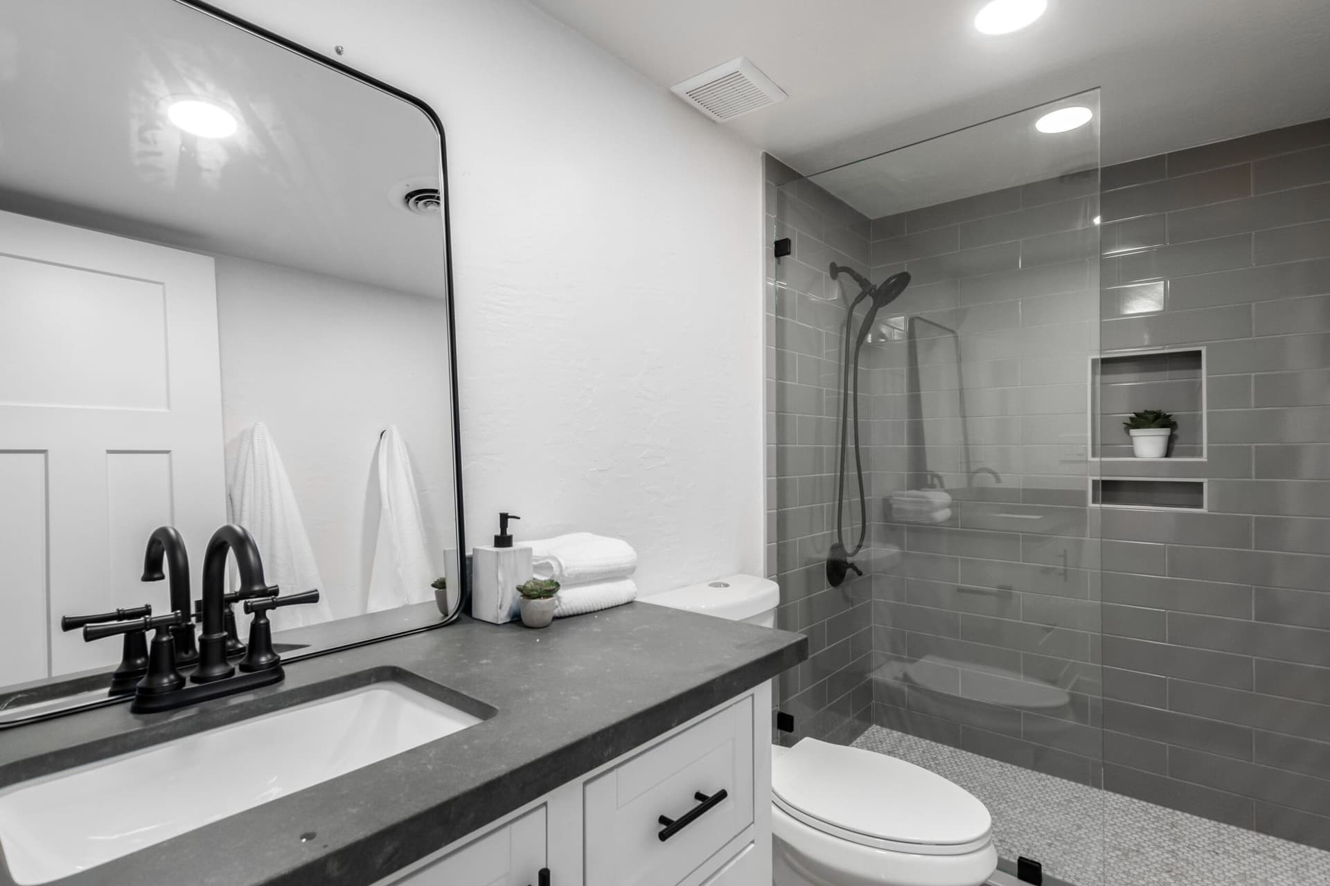 Camelback Townhouse - Image 24