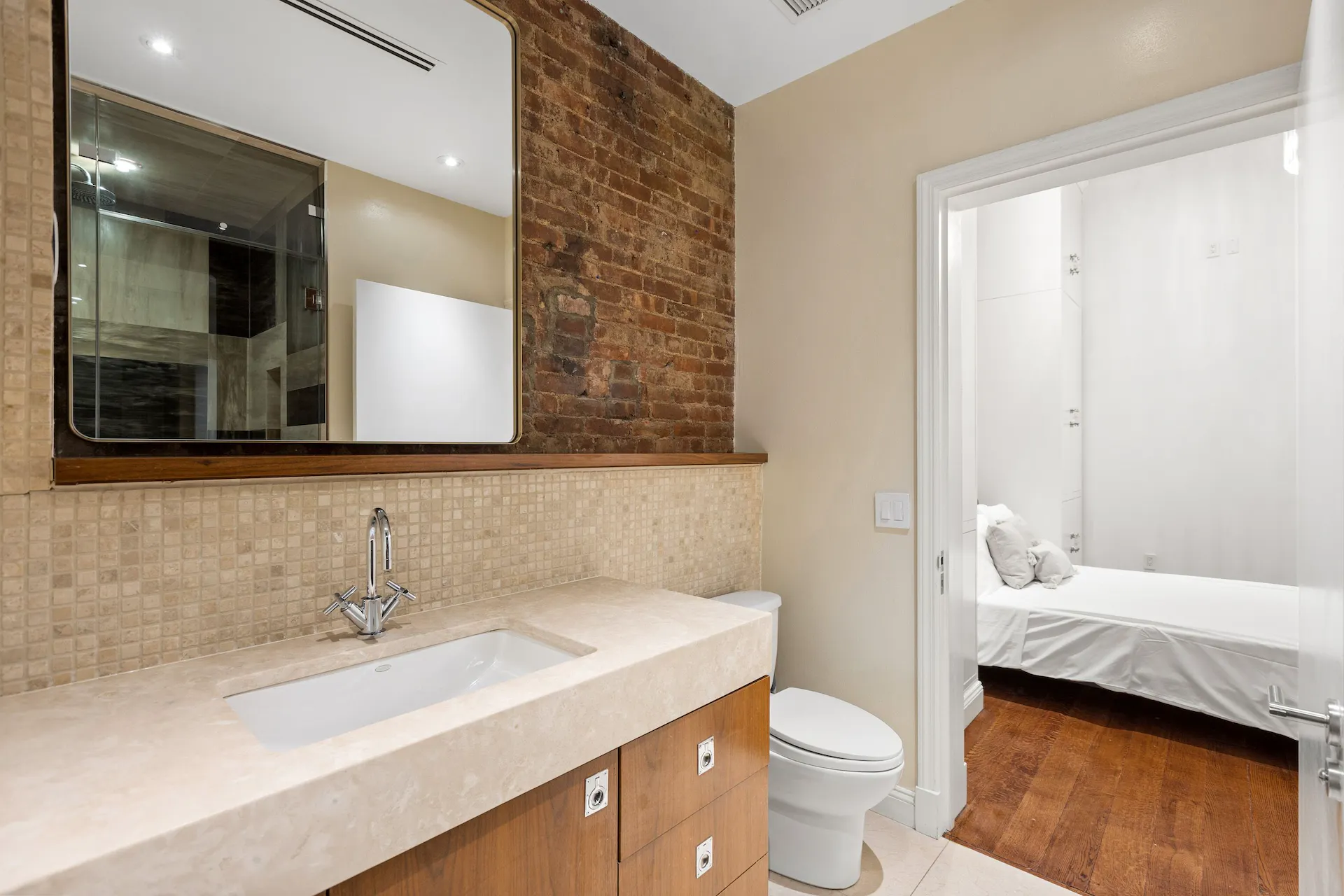 Rialto IV - Image 27