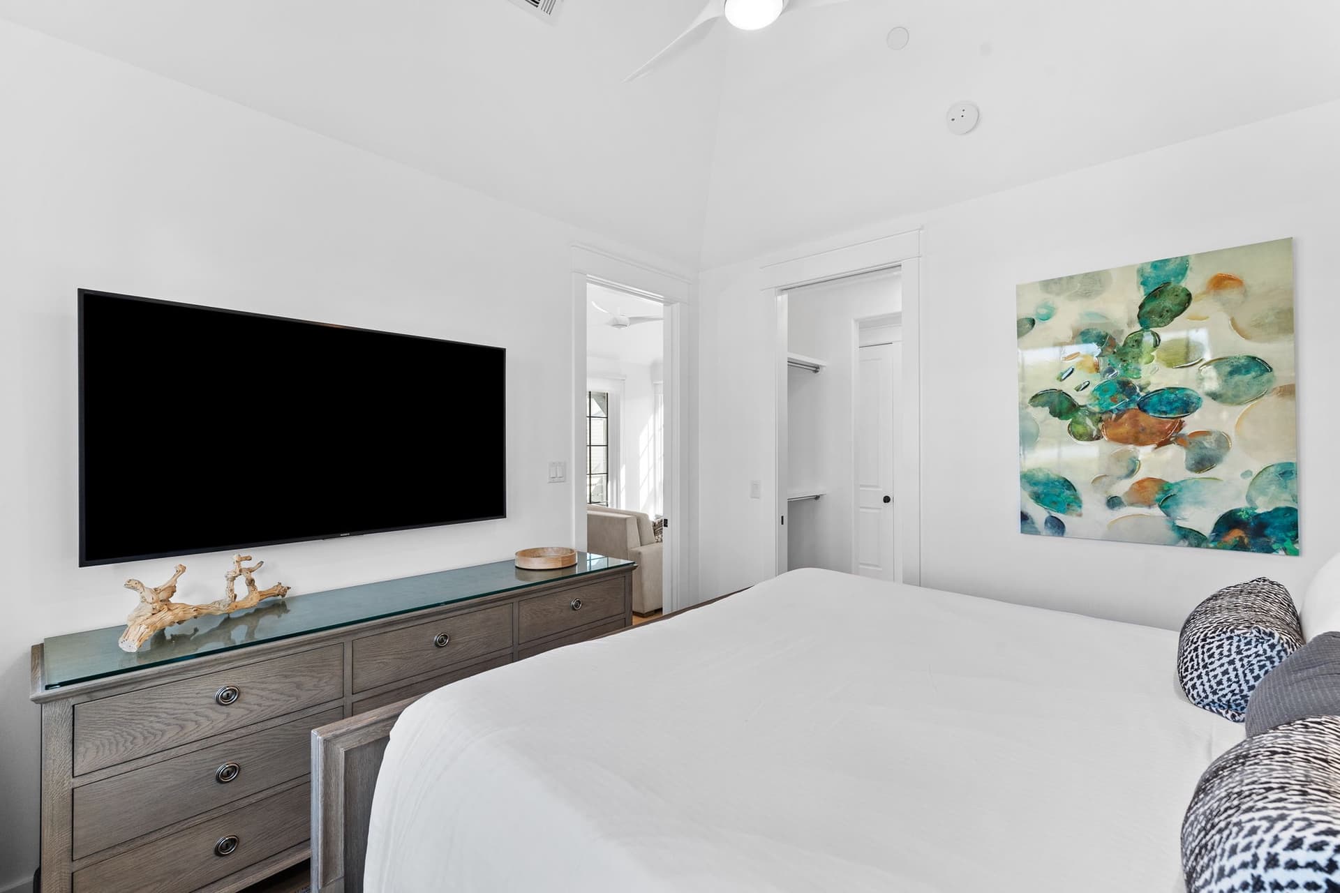 Abba Cottage & Carriage House - Image 57